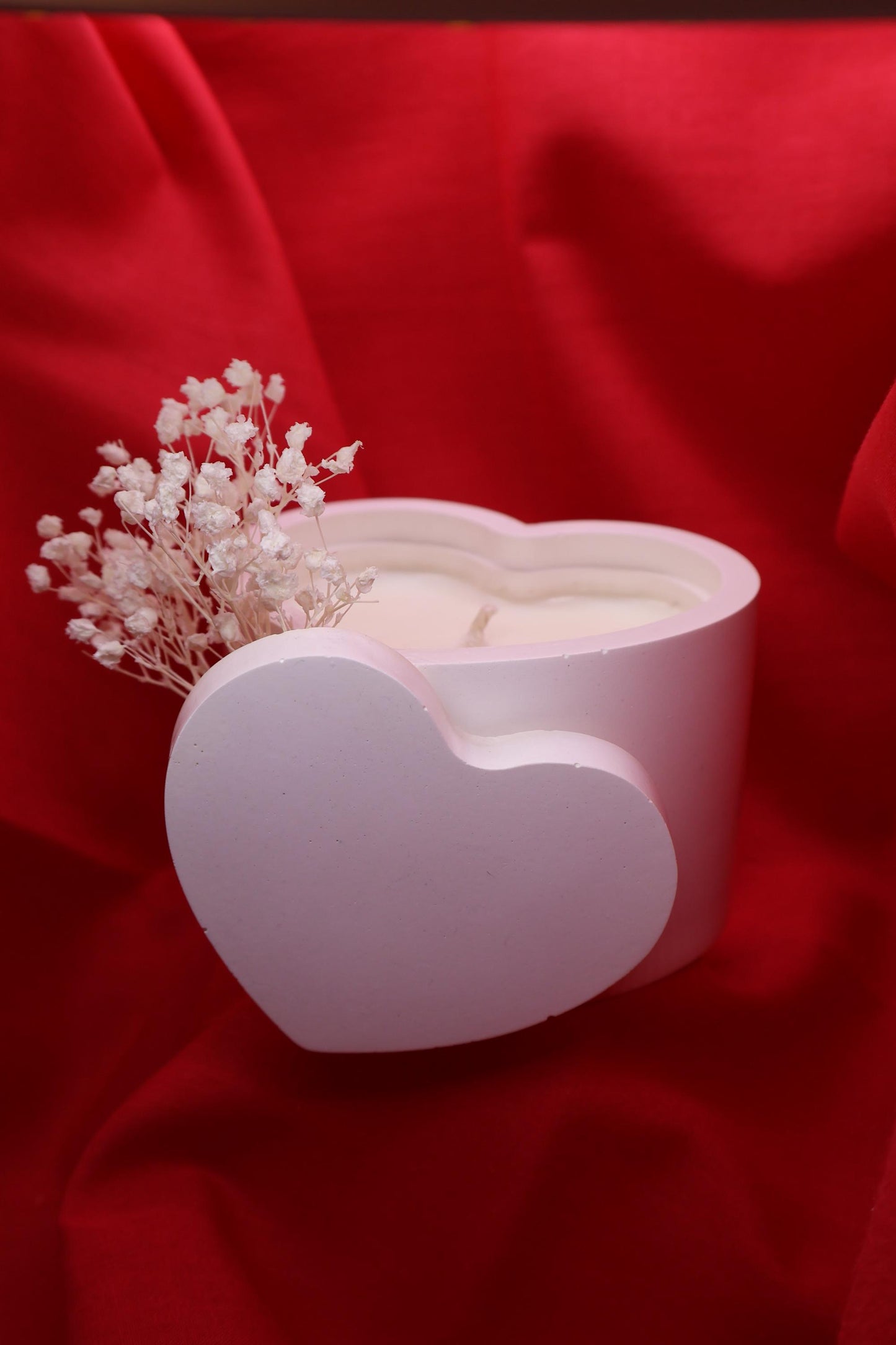 Heart Shaped Scented Soy Wax Candle | Minimalistic White Stone Cast Container | Burn-time up to 30 hours