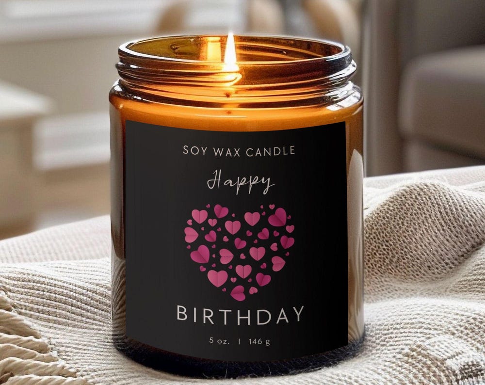 Happy Birthday Soy Wax Candle with Wooden Wick | Pick your Scent | Burn-time up to 40 hours | Eco-friendly!